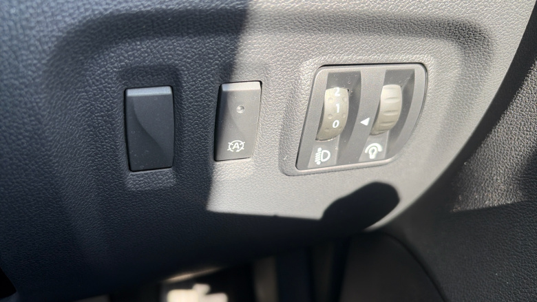 Renault Captur 0.9 TCE 90 Iconic 5dr Petrol Hatchback